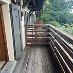 Апартаменты Charming In Private Park Near Crystal-clear Monate