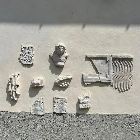 Borgo Del 1700- Le Scuderie- Trilocale * Travedona