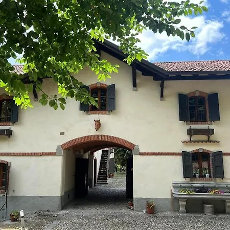 Borgo Del 1700- Le Scuderie- Trilocale Travedona