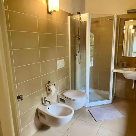 Charming In Private Park Near Crystal-clear Monate Apartman *