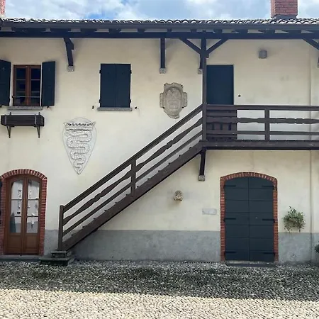 Borgo Del 1700- Le Scuderie- Trilocale * Travedona