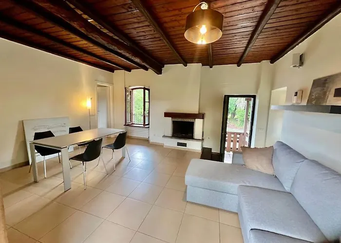 Borgo Del 1700- Le Scuderie- Trilocale Travedona