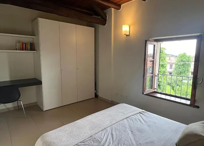 Charming In Private Park Near Crystal-clear Monate * Travedona