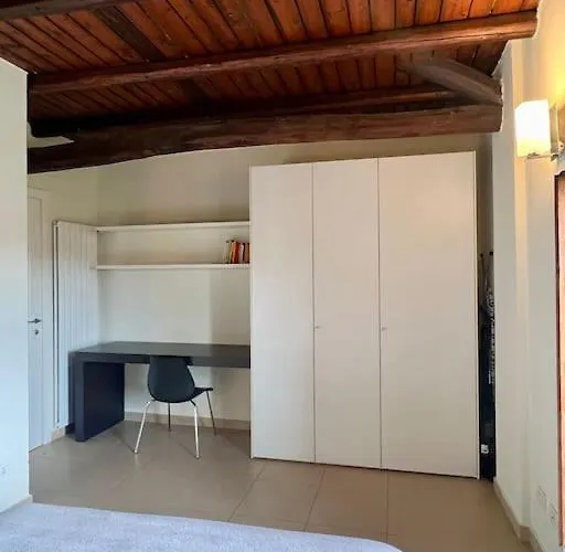 Lejlighed Charming In Private Park Near Crystal-clear Monate Travedona