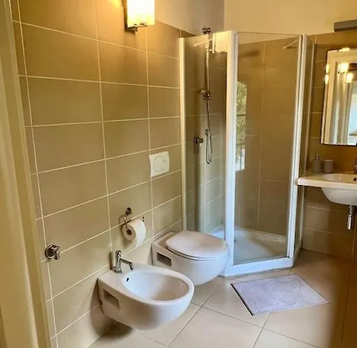 Charming In Private Park Near Crystal-clear Monate Lejlighed *