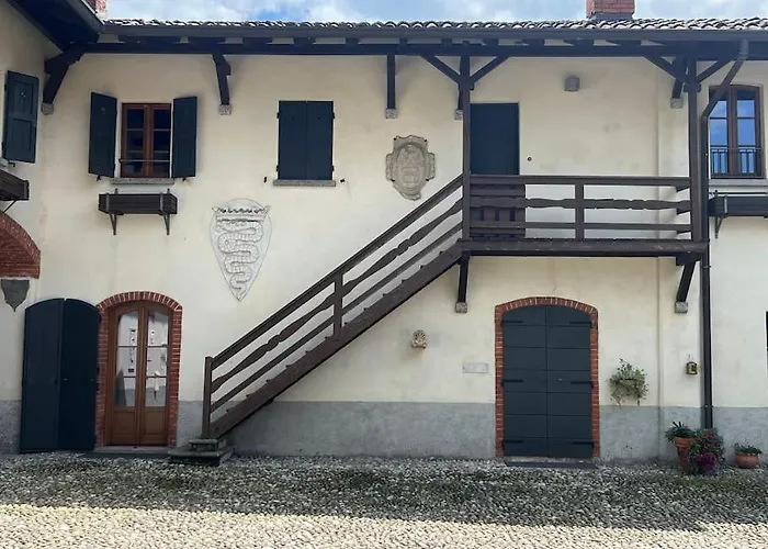 Borgo Del 1700- Le Scuderie- Trilocale * Travedona