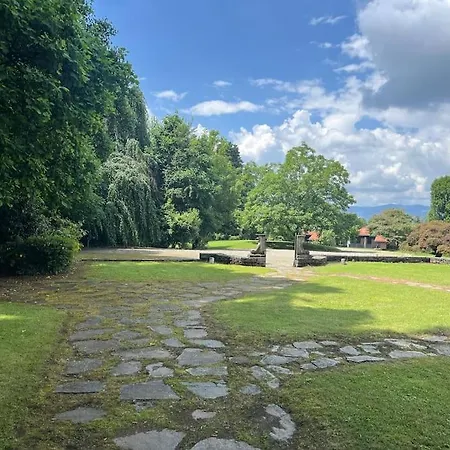 Charming In Private Park Near Crystal-clear Monate Appartamento