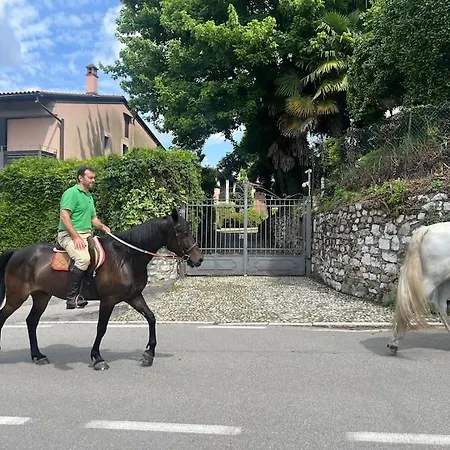 Borgo Del 1700- Le Scuderie- Trilocale Travedona