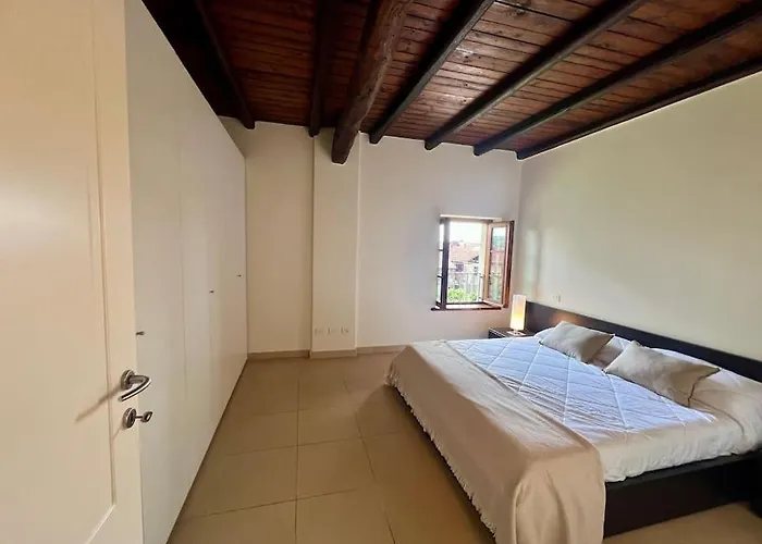 Charming In Private Park Near Crystal-clear Monate Appartamento Travedona