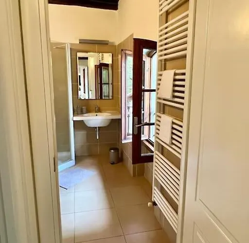 Charming In Private Park Near Crystal-clear Monate Appartamento *