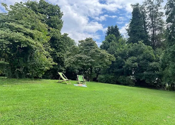 Charming In Private Park Near Crystal-clear Monate *