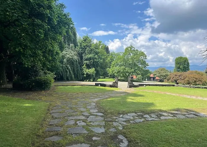 Charming In Private Park Near Crystal-clear Monate Appartamento